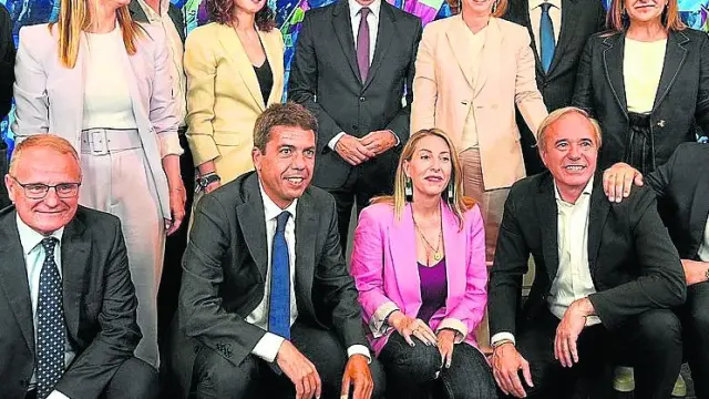 Azcón, junto al resto de barones territoriales, en la junta directiva nacional del PP celebrada el lunes.