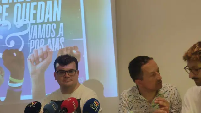 Manuel Alhajas, Pepe Paz y Simón Magenta, este lunes en la presentación de la marcha de Zaragoza por el Orgullo LGTBI