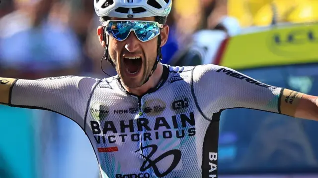 Wout Poels, a su llegada a la meta en la decimoquinta etapa del Tour de Francia 2023. FRANCE CYCLING