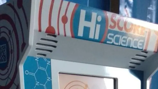 Máquina recreativa 'Hi Score Science' en el Planetario de Aragón.