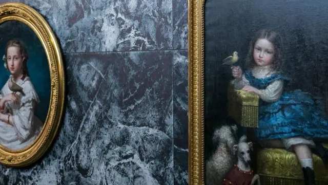 ‘Maria Teresa con una tórtola’, de Luis Madrazo, es una de los cuadros de la exposición.