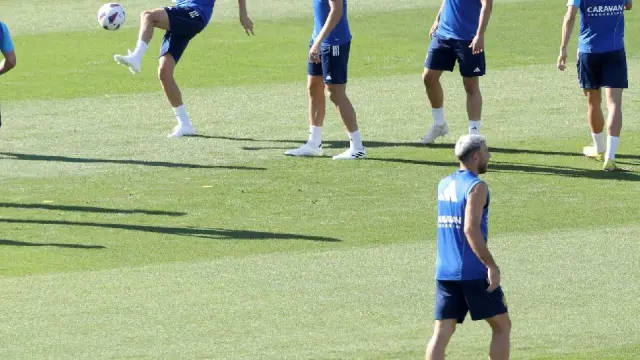 La plantilla del Real Zaragoza, este viernes en el último entrenamiento antes del inicio de liga.