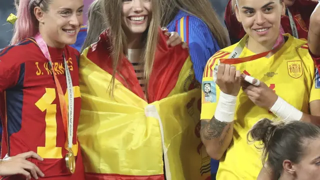 La infanta Sofía celebró con las jugadoras de la selección española la victoria en el Mundial.