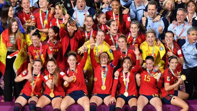 La selección española, en pleno éxtasis tras ser proclamada campeona del mundo este domingo en Sidney (Australia).