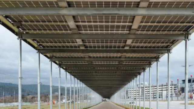 Imagen de un carril bici fotovoltaico similar, en Alemania.
