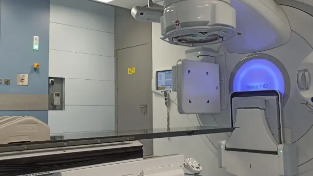 Nuevo acelerador lineal instalado en el Hospital Clínico de Zaragoza.