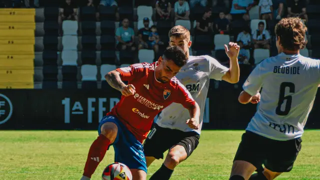 Lance del partido entre Teruel y Real Unión
