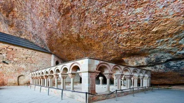 Monasterio de San Juan de la Peña, en La Jacetania, considerado cuna del reino de Aragón.