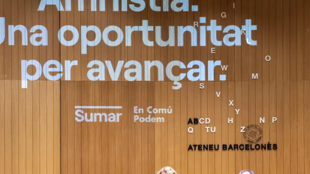 Sumar presentó en el Ateneo de Barcelona un dictamen que ha encargado sobre la amnistía.