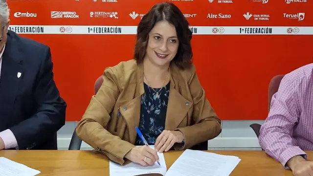 Firma del convenio entre el Ayuntamiento y el CD Teruel