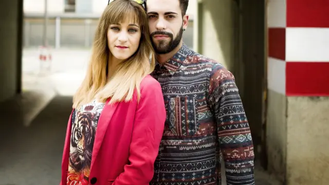 Ana y Dani Parra, pareja y hermanos por parte de padre en Barcelona.