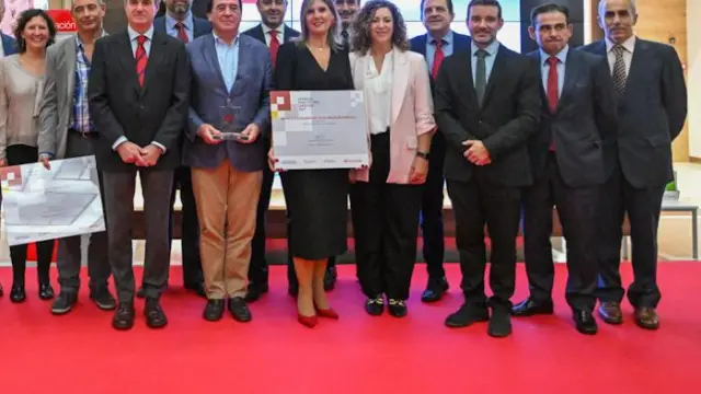 Foto de los premios Pyme del Año de Zaragoza, impulsados por la Cámara de Comercio y el Banco Santander