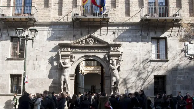 Imagen de archivo de una movilización de jueces y magistrados de Zaragoza frente al Tribunal Superior de Juticia de Aragón
