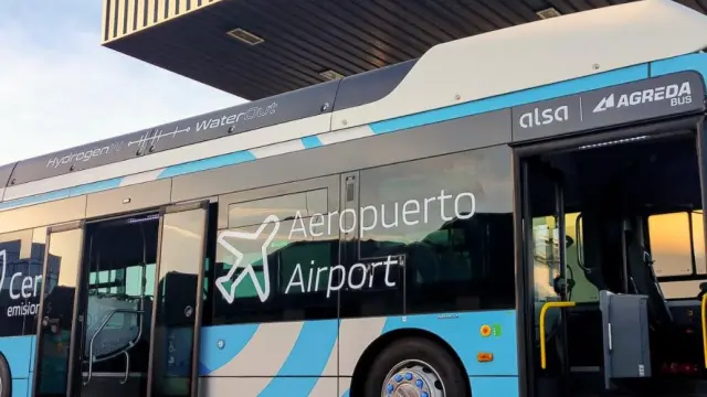 Autobús con el que se prestará el servicio al aeropuerto de Zaragoza
