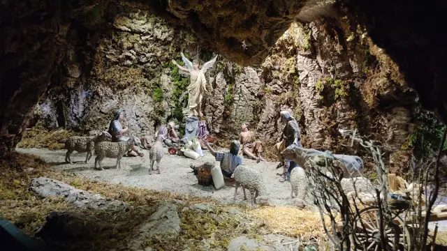 Escena de la anunciación a los pastores del Belén de Monzón.