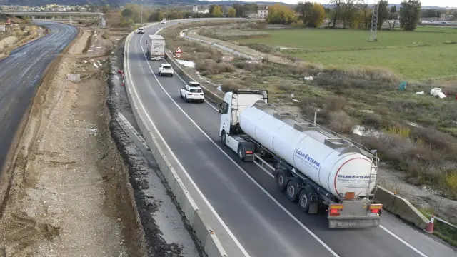 Tras más de cinco años de obras, el tramo Huesca-Siétamo de la autovía A-22 todavía está al 62% de ejecución.