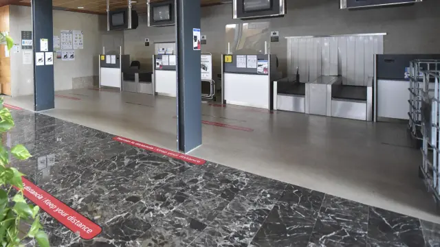 Hace más de 10 años que los mostradores de facturación del aeropuerto Huesca-Pirineos no reciben vuelos comerciales.