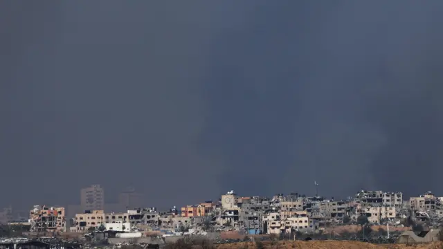 Decenas de muertos y heridos tras noche de intensos bombardeos en toda la Franja de Gaza MIDEAST ISRAEL PALESTINIANS GAZA CONFLICT