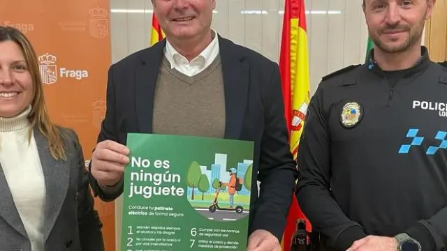 Presentación de la campaña del Ayuntamiento de Fraga sobre el uso del patinete.