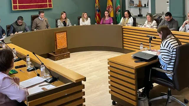 Imagen del pleno de este jueves en el Ayuntamiento de Fraga.