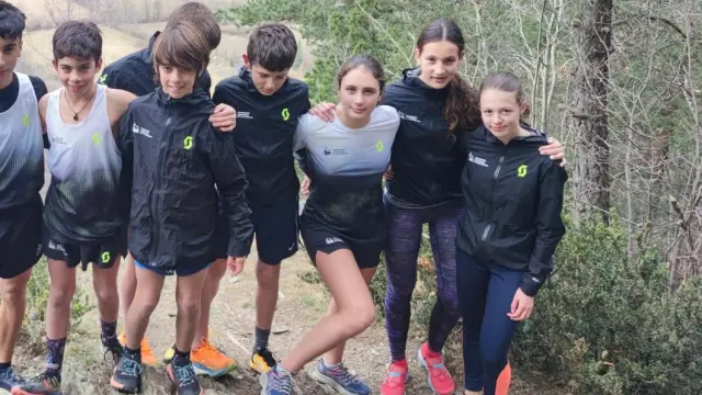 Equipo del Grupo de Tecnificación de Aragón de carreras por montaña