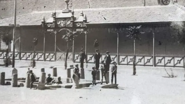 El Nuevo Mercado de Almonacid de la Sierra en 1904.