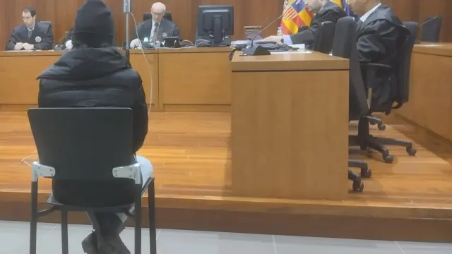 La acusada, durante el juicio celebrado en la Audiencia de Zaragoza.