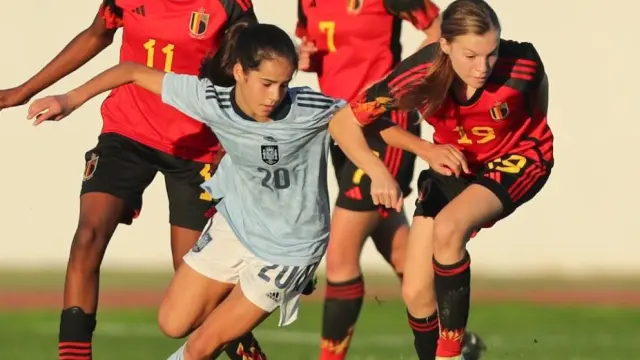 Luna González, con la camiseta de España en un partido anterior.