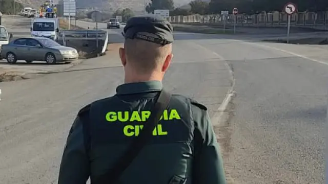 Patrulla de la Guardia Civil en Fraga.