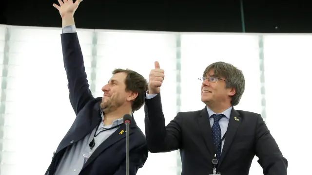 Toni Comín y Carles Puigdemont, en el Parlamento Europeo, en 2020.