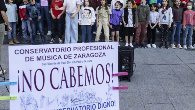 Protesta de los alumnos del Conservatorio Profesional en la plaza de España el año pasado.