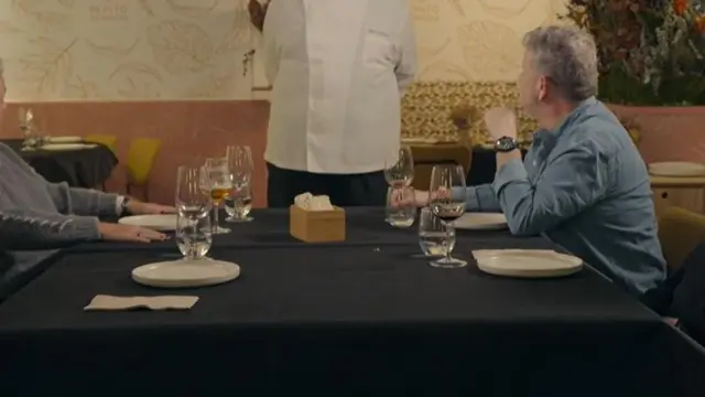 Alberto Chicote con los cuatro concursantes zaragozanos en 'Batalla de restaurantes'.