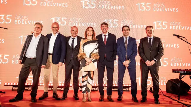 Luis H. Menéndez, Manuel Magdaleno, Javier Cendoya, Natalia Chueca, Abel Muñoz, Alejandro Cebrián y Alberto Pazos.