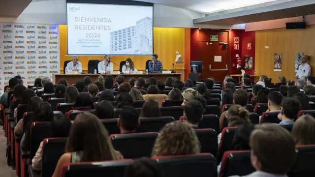 Acto de recepción de los nuevos residentes en el hospital Clínico Lozano Blesa de Zaragoza.
