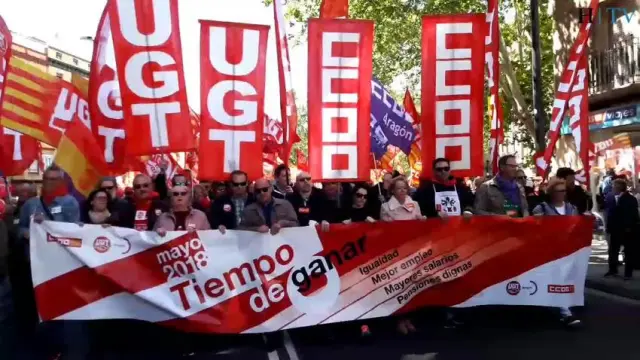 Miles de personas se manifiestan el 1 de mayo y piden mejoras salariales