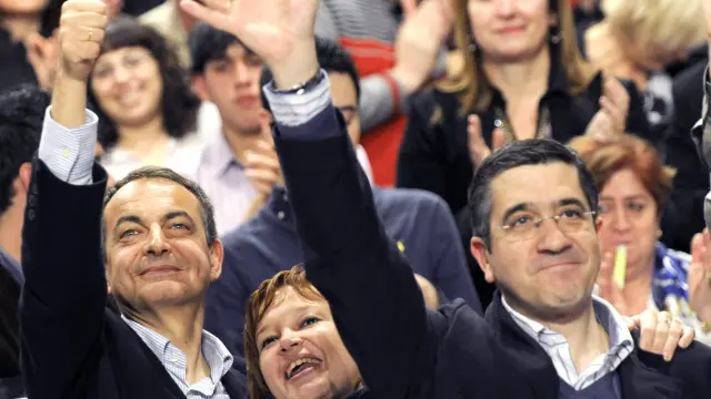 Zapatero y Leire Pajín mostraron su apoyo a López