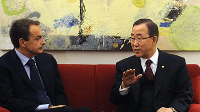 Zapatero (d) y Ban Ki Moon (d)
