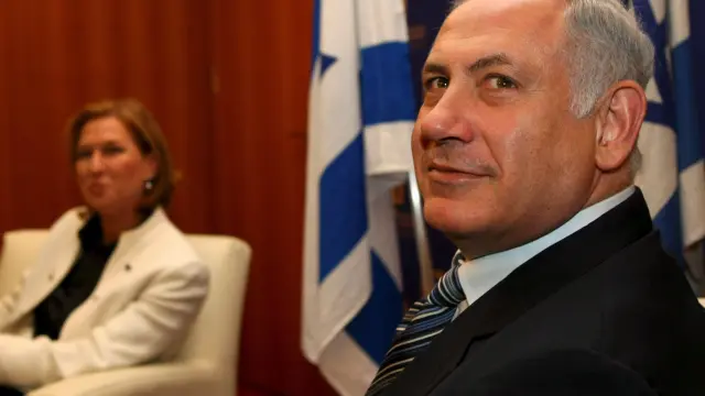 El líder del partido derechista Likud, Benjamin Netanyahu, y la presidenta del centrista Kadima y ministra de Asuntos Exteriores, Tzipi Livni