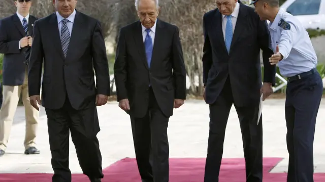 Netanyahu , Peres y Ehud Olmert