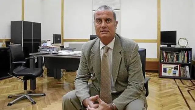 El director general de Gestión Forestal, Alberto Contreras, en su despacho del Pignatelli.