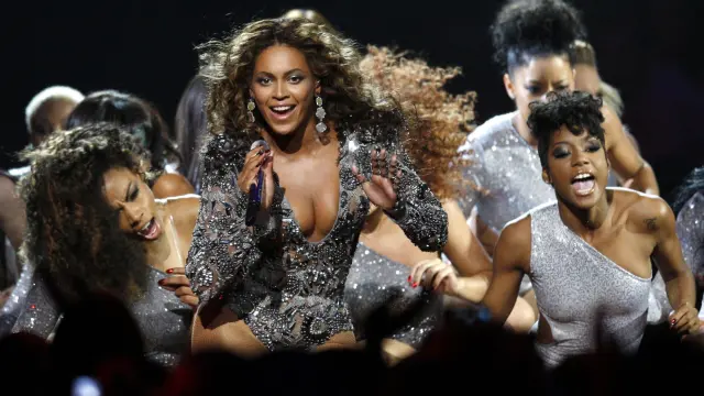 'Single Lady' de Beyoncé, vídeo MTV del año en una noche dominada por mujeres