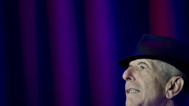 Leonard Cohen, poco antes de sufrir el desvanecimiento