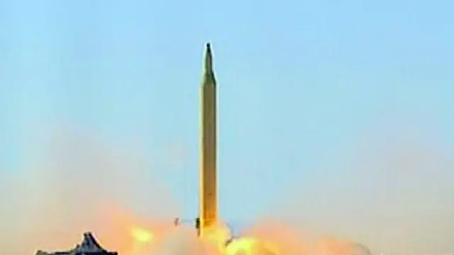 Lanzamiento de uno de los misiles de largo alcance