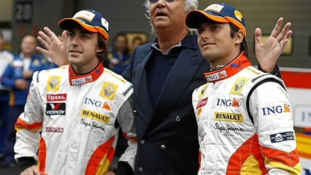 Nelsinho, junto a Briatore y Fernando Alonso.