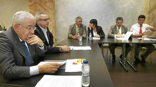 Biel y Boné, a la izquierda, presidieron la reunión de la Comisión Ejecutiva del PAR de ayer.
