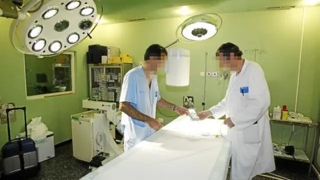 Algunas colonoscopias se realizan con sedación profunda y en el quirófano. En la foto, el hospital Obispo Polanco de Teruel.
