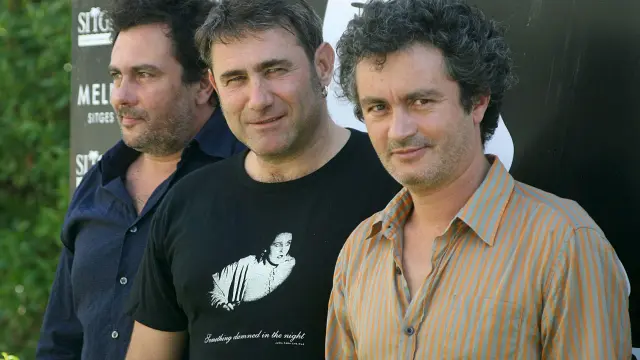 El actor español Sergi López (c), acompañado por los hermanos y cineastas franceses Arnaud (i) y Jean Marie Larrieu.