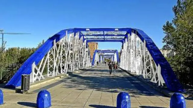 Recreación de las tres propuestas para el puente