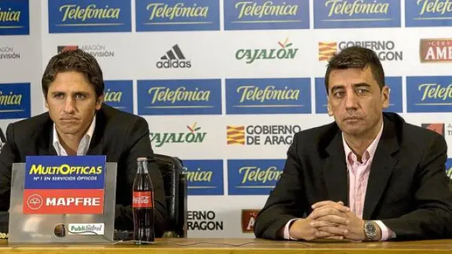 Antonio Prieto, el director deportivo del Real Zaragoza, ayer junto a Edmilson