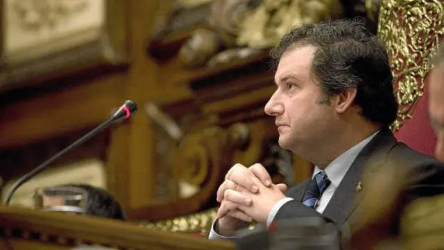 El alcalde de Barcelona, Jordi Hereu, ayer en un momento del pleno en el Ayuntamiento de la Ciudad Condal